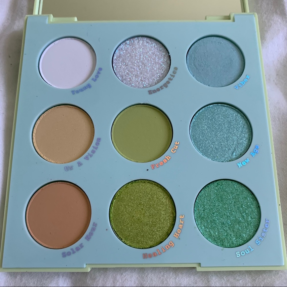 Colourpop Aura and Out Palette